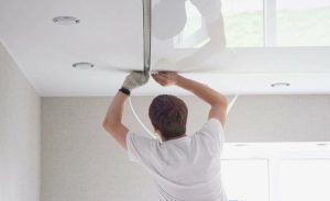 Секреты долговечности натяжных потолков: уход и эксплуатация