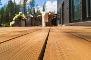 Укладка досок из лиственницы, террасной доски и планкена своими руками