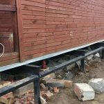 Реконструкция фундамента винтовыми сваями: современное решение для старых построек